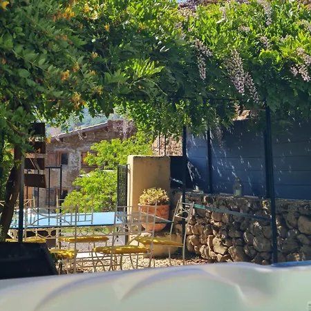 Tatil Evi Charme, Jacuzzi Et Escapade En 2cv *