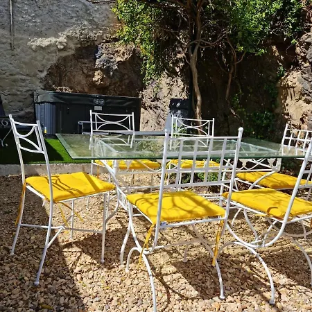 Tatil Evi Charme, Jacuzzi Et Escapade En 2cv *