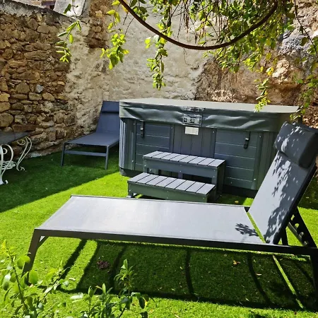 Charme, Jacuzzi Et Escapade En 2cv * Villeneuve-dʼAllier